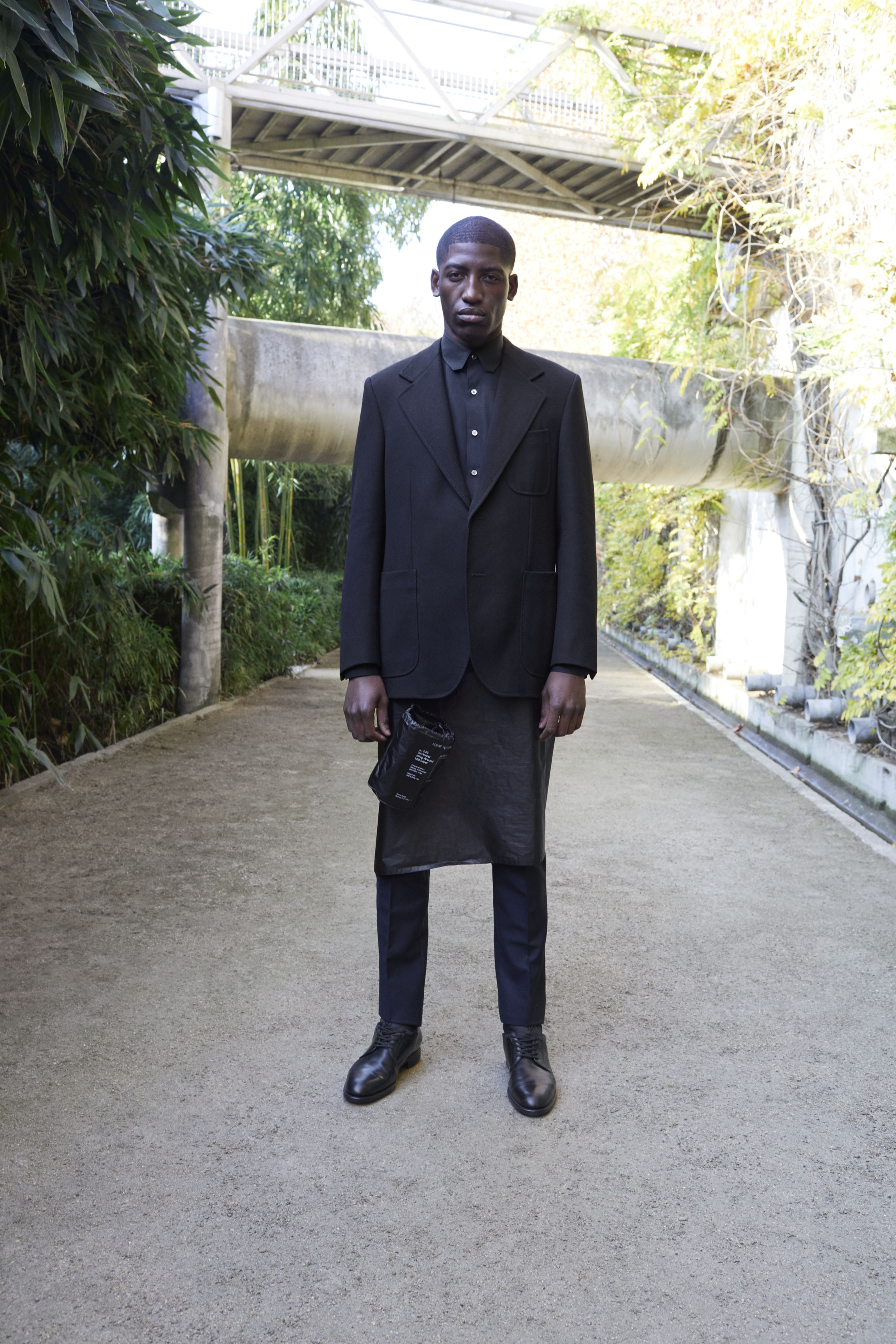 Louis Vuitton Men's Pre-Fall 2019 Collection — Flaunt Magazine Louis Vuitton Men's Pre-Fall 2019 Collection — Flaunt Magazine